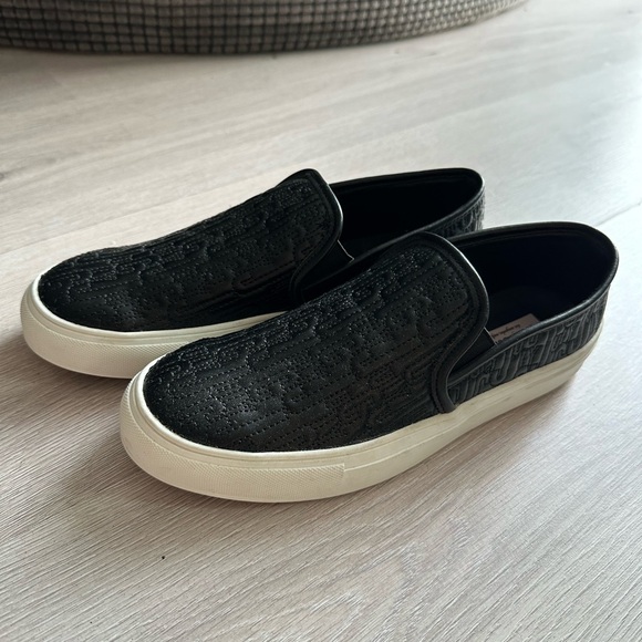 Black and white, Juicy Couture slip ons - Picture 3 of 6